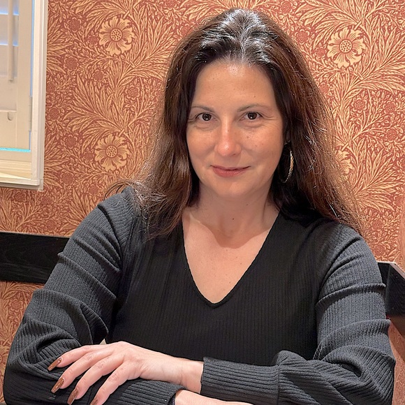 Meet your Posher, Amalia - Picture 1 of 1